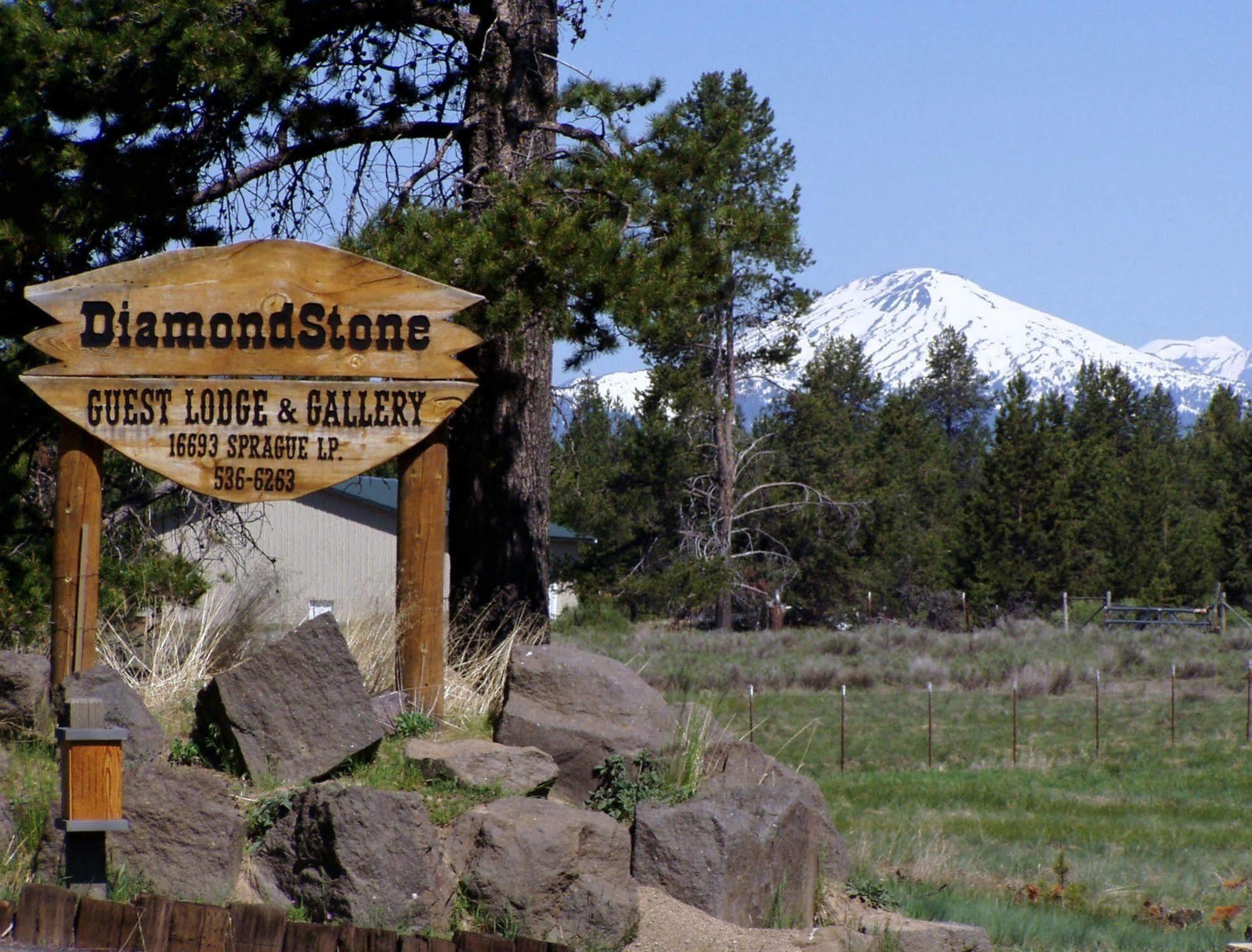 Diamondstone Guest Lodges 라 파인 외부 사진